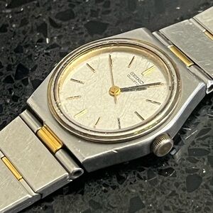 SEIKO 1980’s Vintage stainless steel gold silver  ladies jewelry watch 80’s